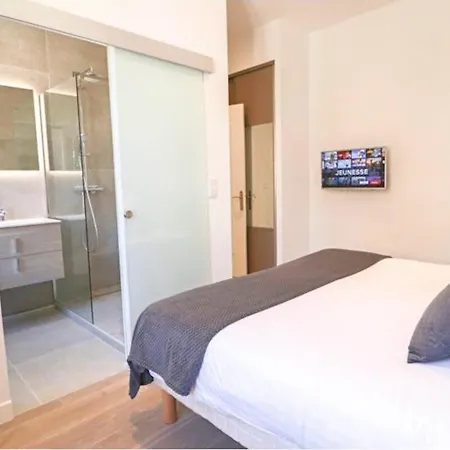 3 Bedrooms 3 Bath Bivouac 2 Min Palais * Cannes