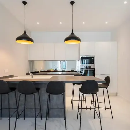 3 Bedrooms 3 Bath Bivouac 2 Min Palais Apartment Cannes