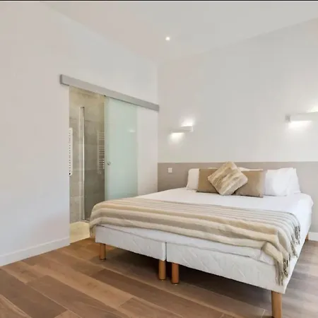 3 Bedrooms 3 Bath Bivouac 2 Min Palais * Cannes