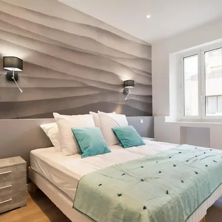 3 Bedrooms 3 Bath Bivouac 2 Min Palais Apartment